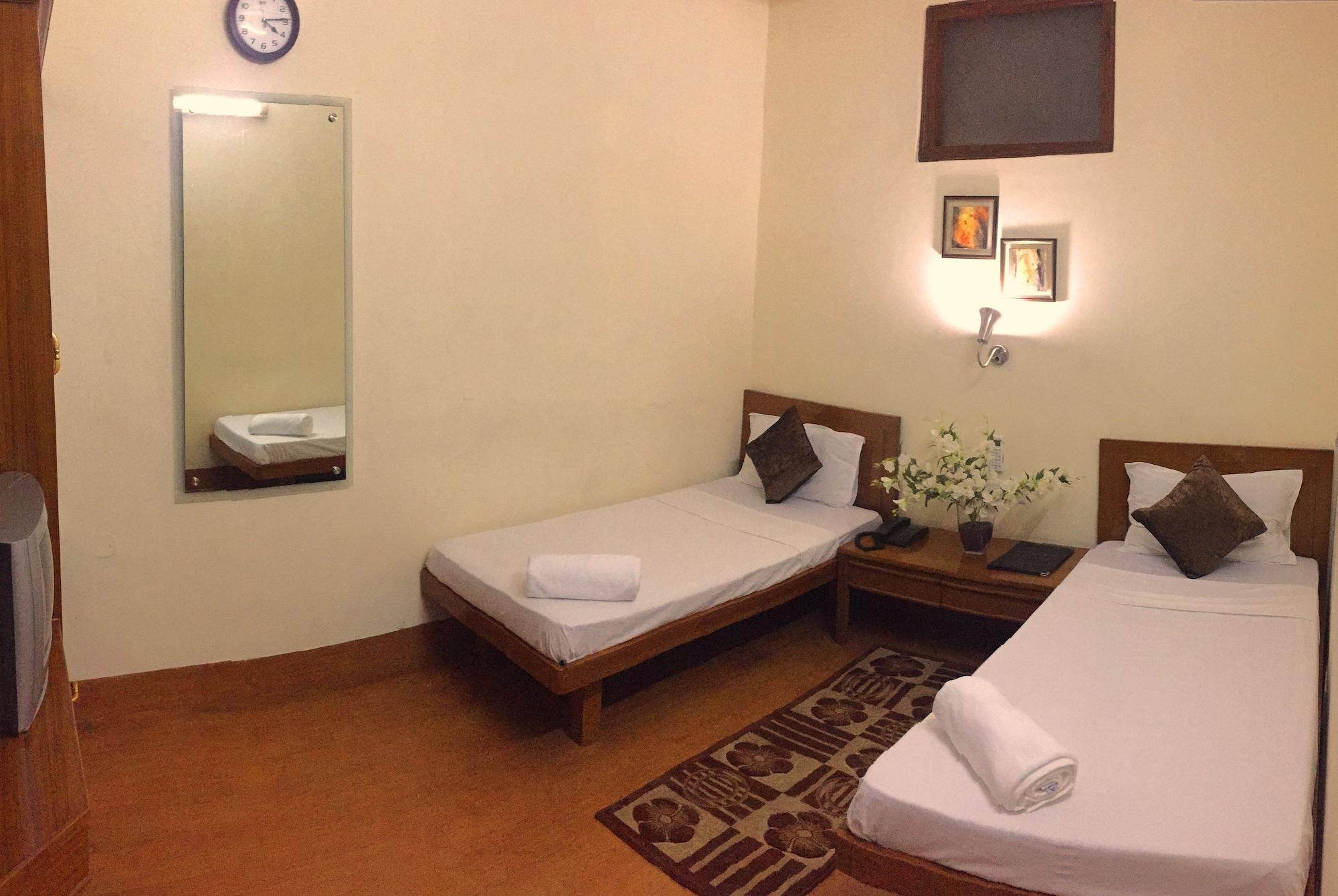 Airport Hotel New Delhi Exterior photo